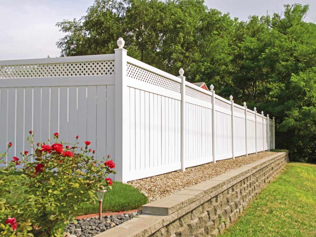 Vinyl Fence Cleaning Companies in Tampa FL